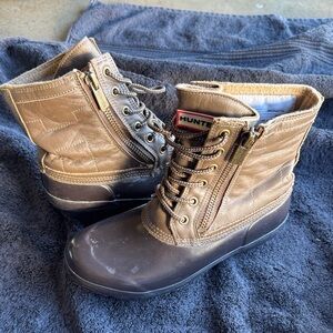 Hunter Women's Brown Zip-Up Winter Boots